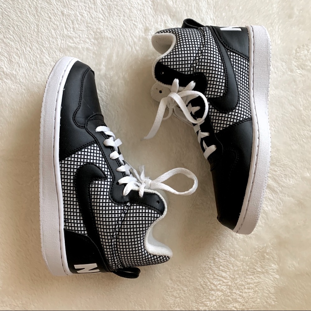 Hard to Find NIKE Court Borough Mid